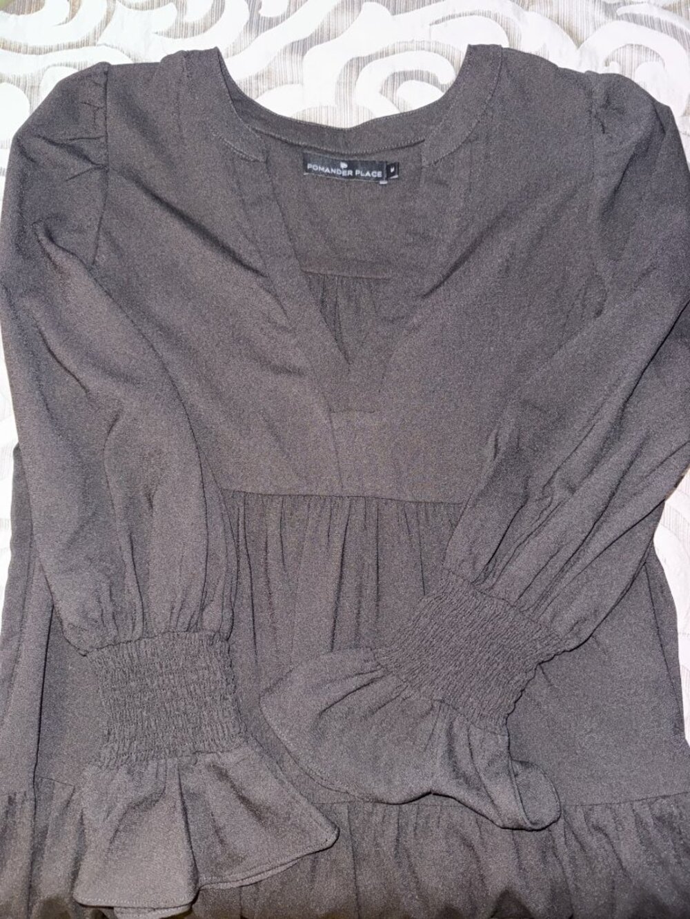 Pomander Place by Tuckernuck Crepe Kenzo Dress Women Medium Black V-Neck Tiered - Picture 7 of 14